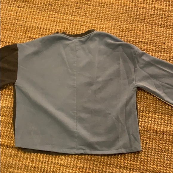 Sweater - Picture 4 of 5